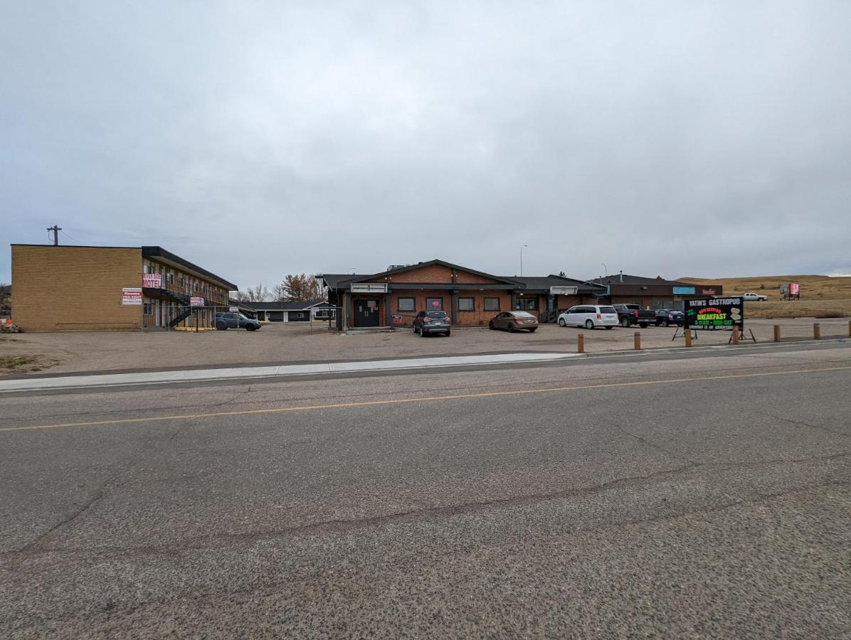 Riverside Motel Medicine Hat Exterior foto