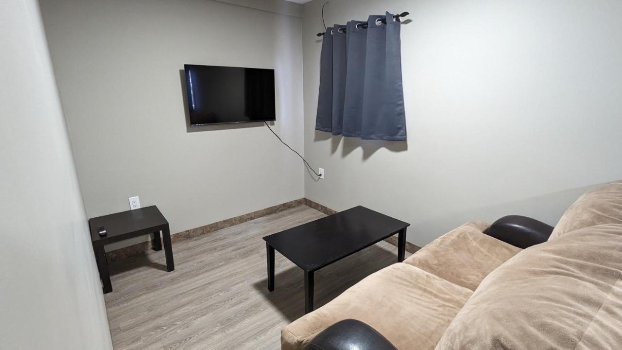 Riverside Motel Medicine Hat Exterior foto